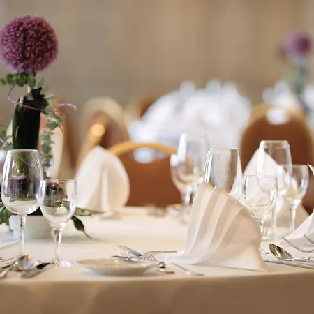 Western Hotel 4*