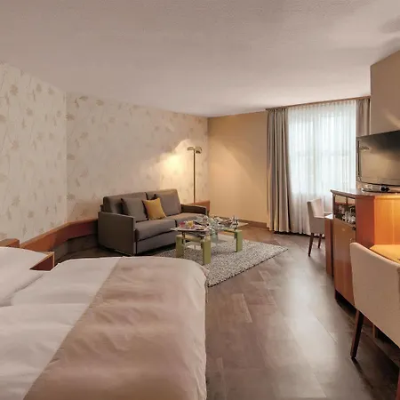 Western Hotel 4*